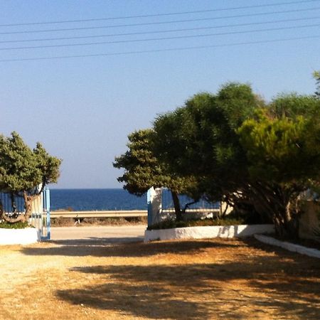 Porto Milos Hotell Adámas Eksteriør bilde